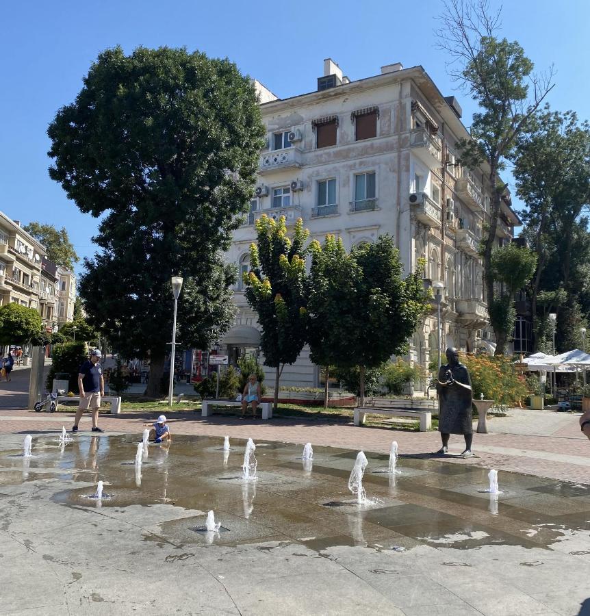Central House Varna Dış mekan fotoğraf